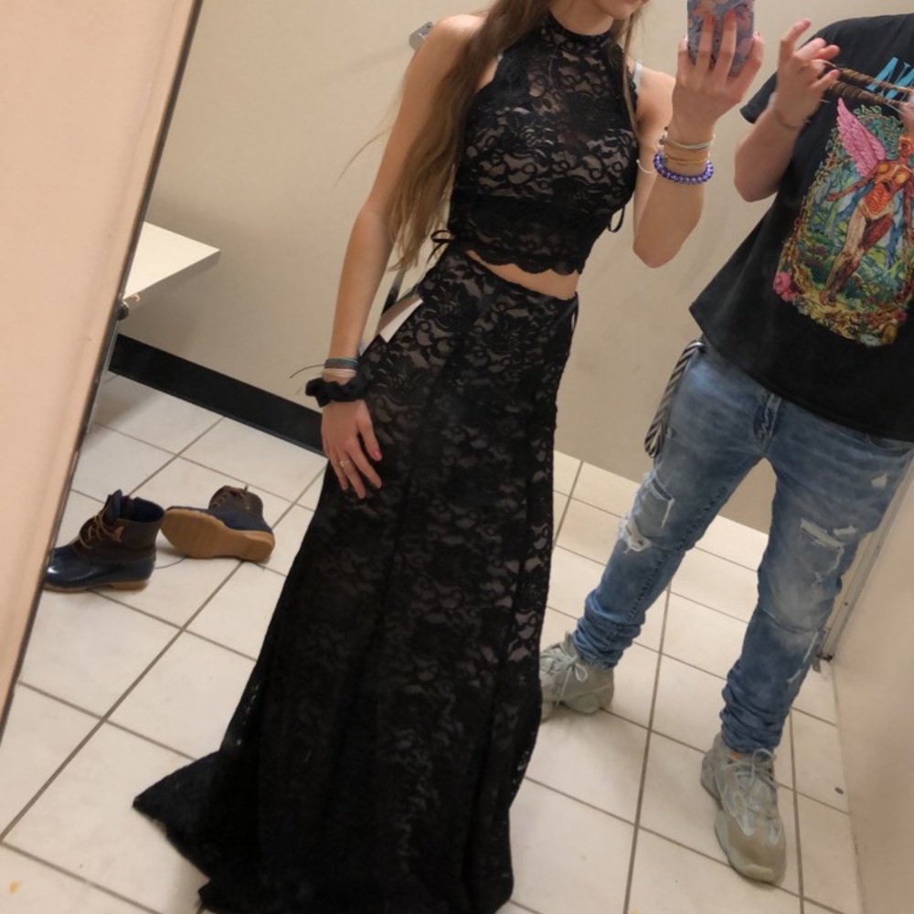 black prom dress
